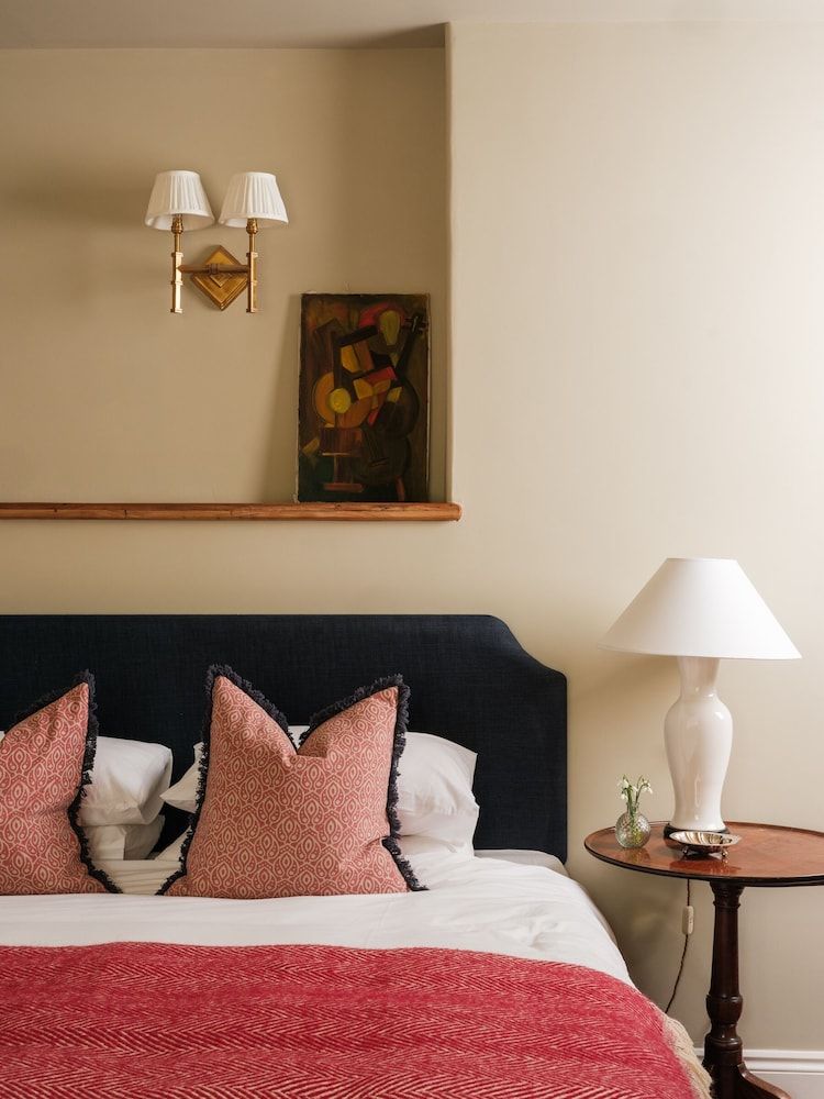 The Manor House Inn Premium Double Room, Ensuite 2