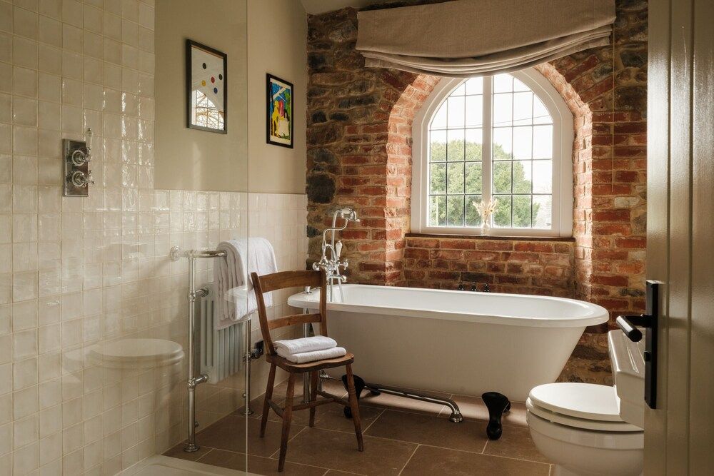 The Manor House Inn Premium Double Room, Ensuite 7