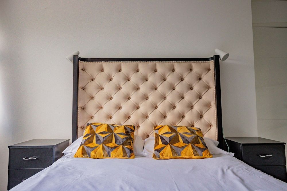 Host Stay Manfield Avenue House 10