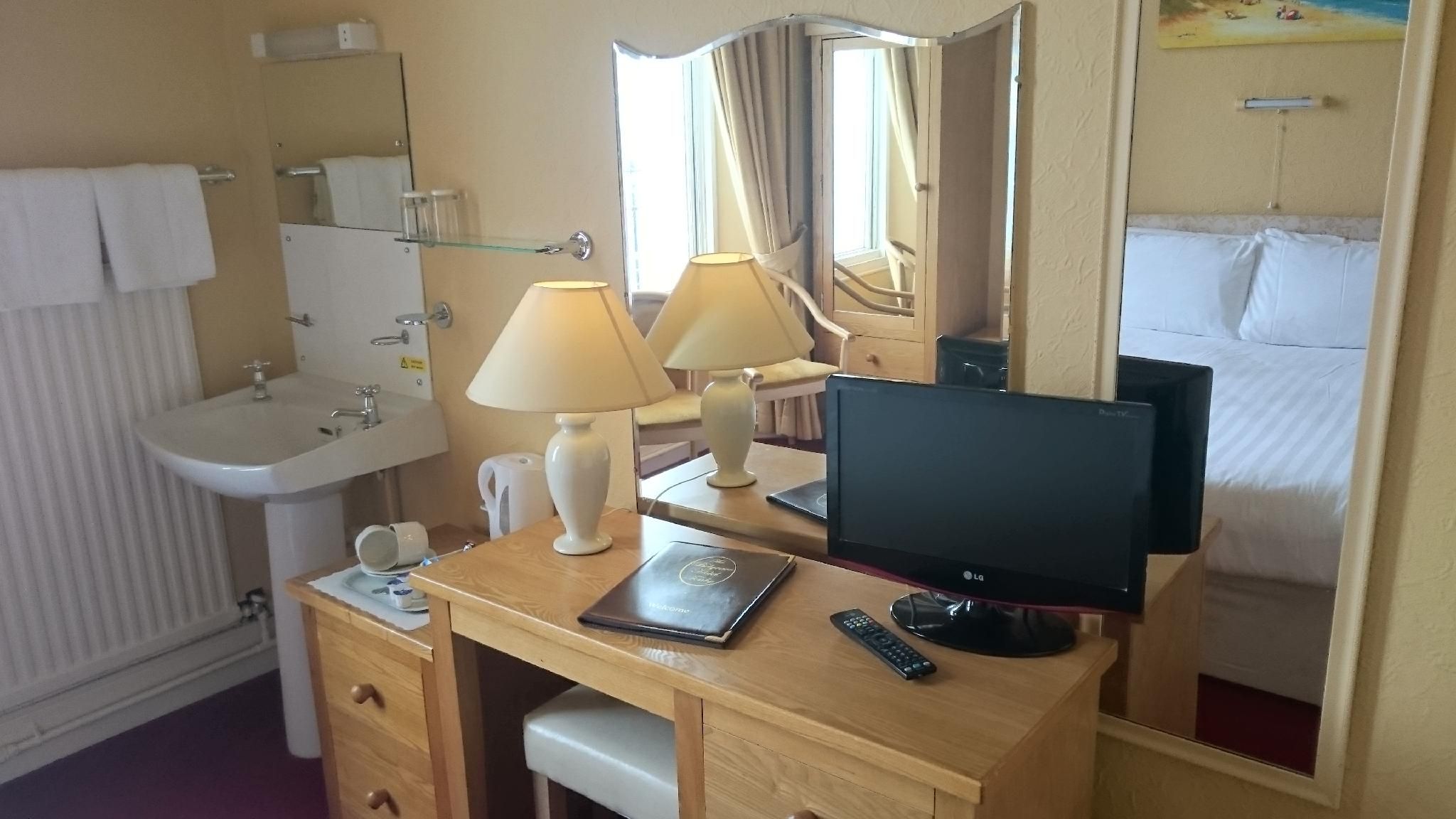 Compact Double Room