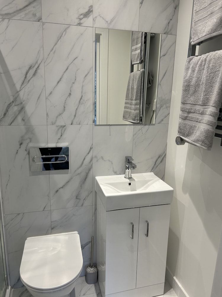 The Coniston Rooms Luxury Double Room, Ensuite, Garden View 3