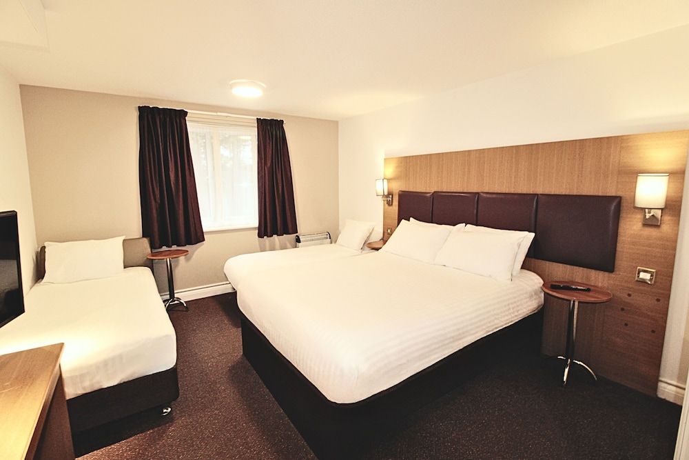 Orchid Epsom, Sure Hotel Collection by Best Western Family Room, 1 Double Bed, Non Smoking (with Sofabed) 5