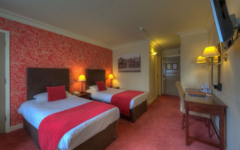 Two Brewers by Greene King Inns Family Room 2