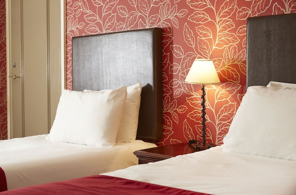 Two Brewers by Greene King Inns Twin Room 7