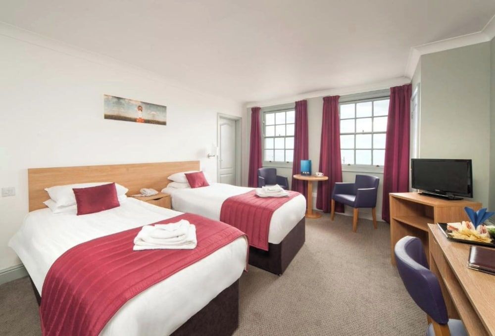 The Esplanade Hotel by Compass Hospitality Twin Room 2