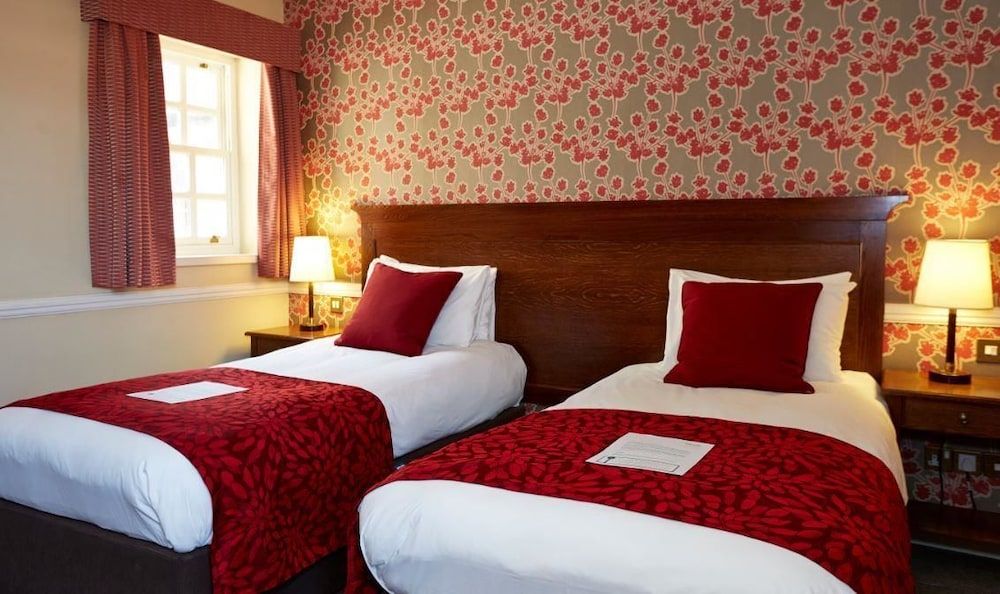 Saracens Head Towcester by Greene King Inns Single Room 3