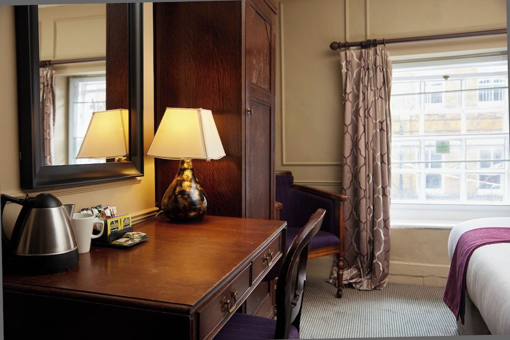 Cock Hotel Stony Stratford by Greene King Inns Single Room 5