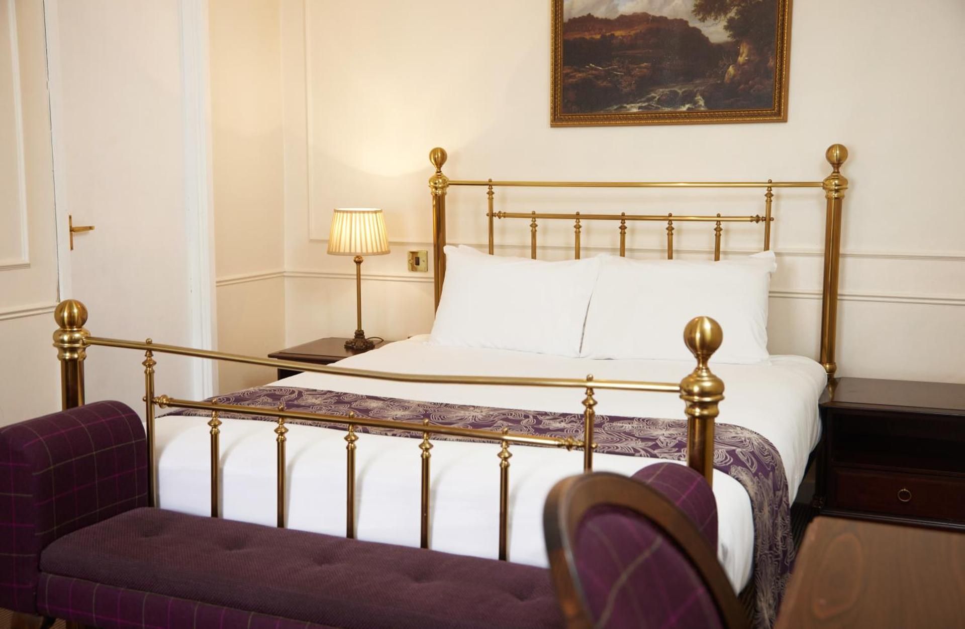 Family Room (2 Adults + 1 Child)