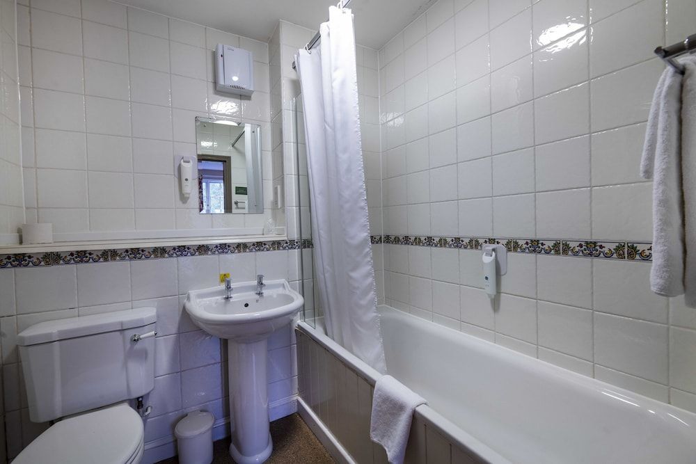 The Old Mill by Chef and Brewer Collection Double Room 10