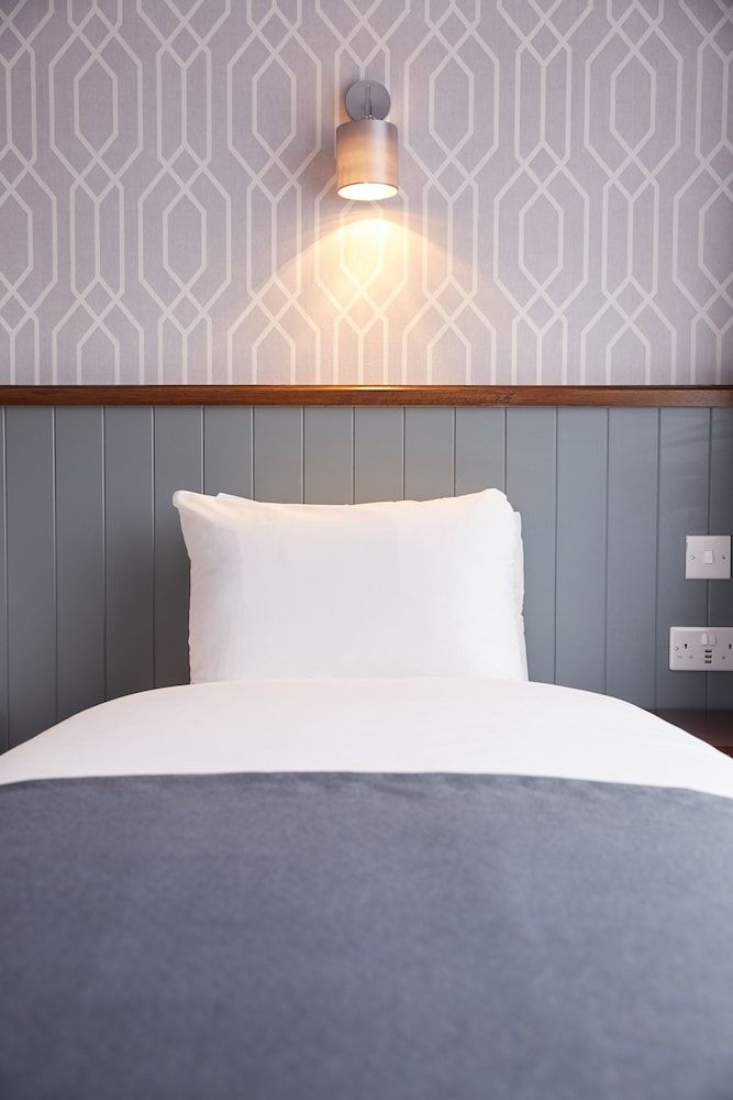 The Chase Hotel by Greene King Inns Twin Room 10