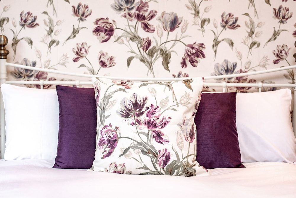 Trivelles Waterhall Country Hotel - Gatwick Double Room 19