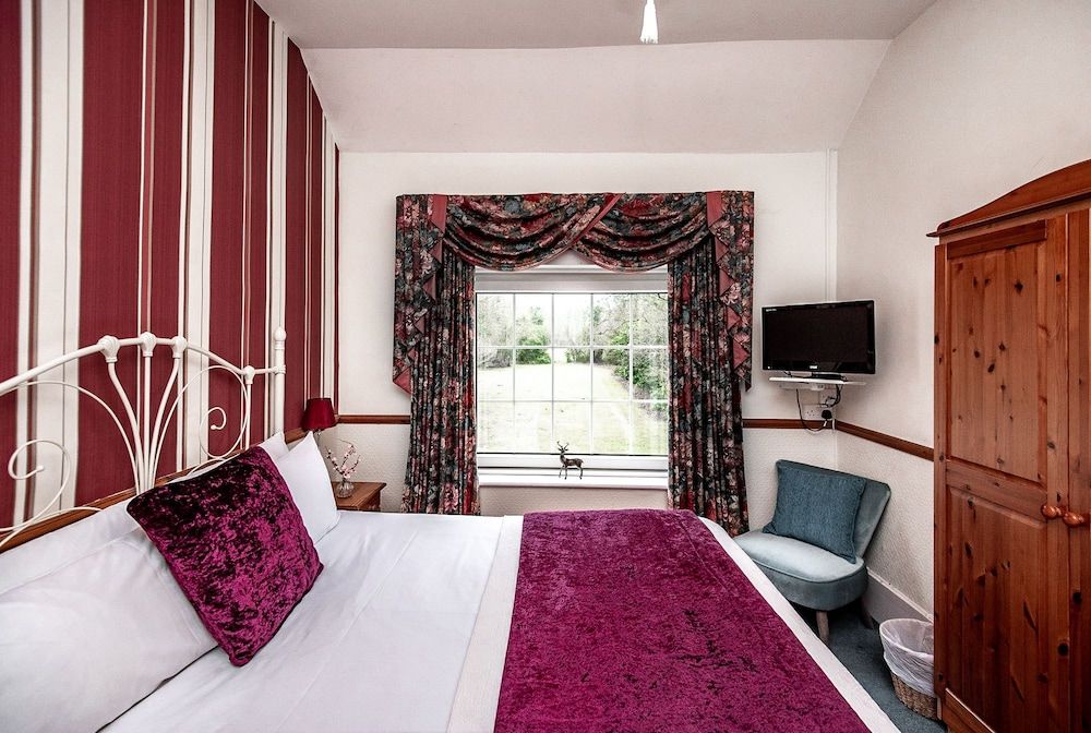 Trivelles Waterhall Country Hotel - Gatwick Double Room 20