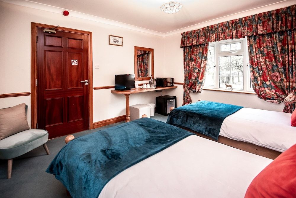Trivelles Waterhall Country Hotel - Gatwick Single Room 3