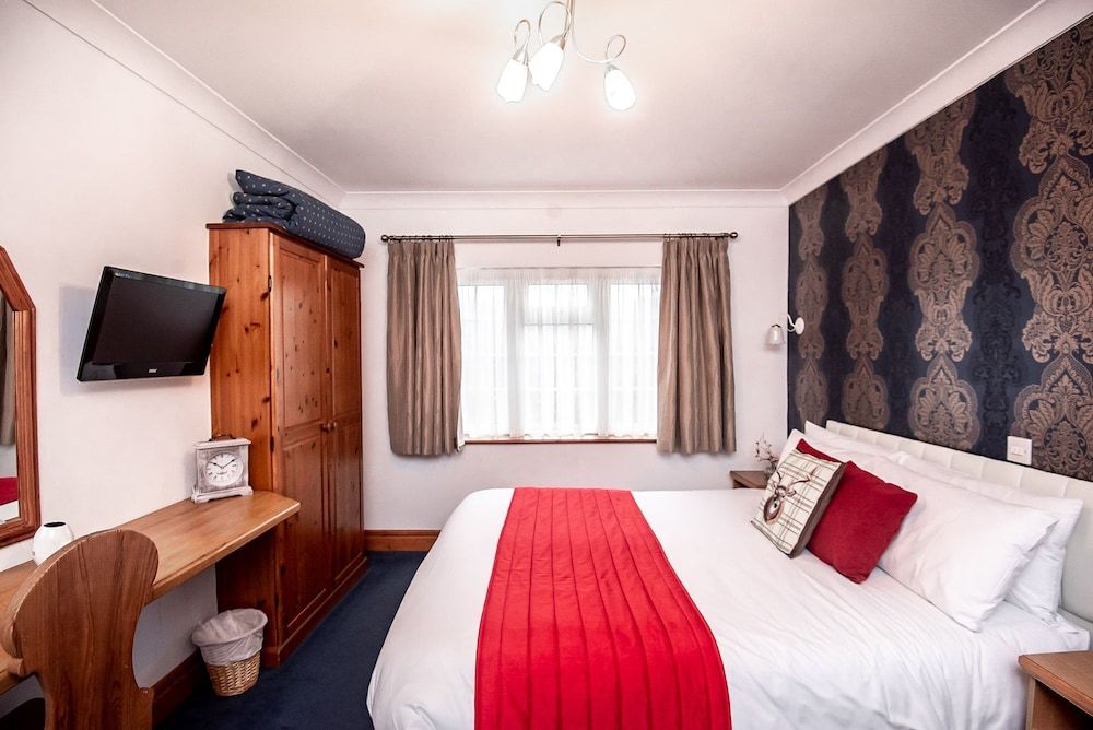 Trivelles Waterhall Country Hotel - Gatwick Double Room 15