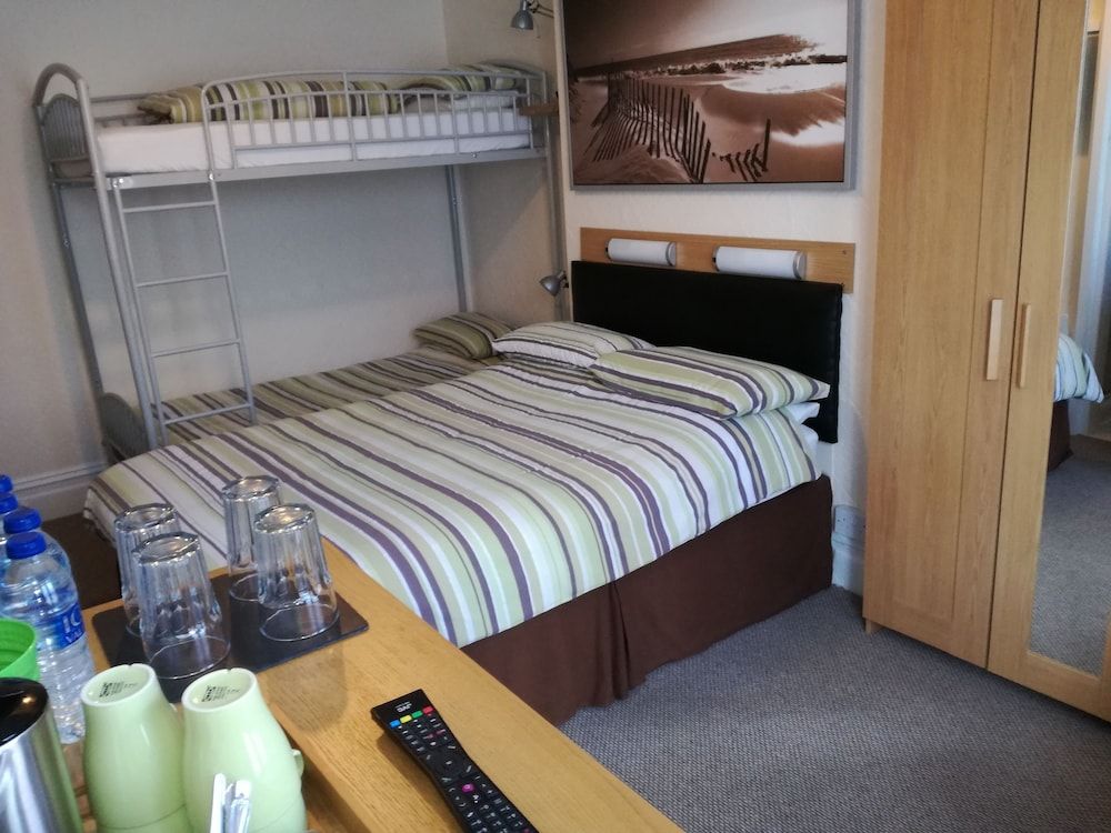 Driftwood B&B Family room - En suite 2