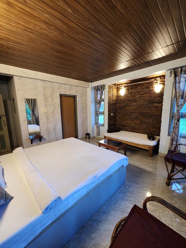 La Kupar Inn Standard Double Bed Room with Balcony (Garden View) 4