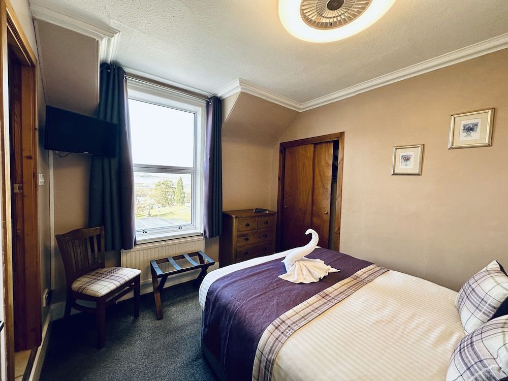 Superior Single Room, Ensuite, Lake View (Room 6, 1st Floor)