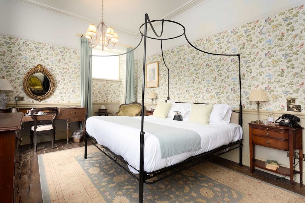 Crown Hotel Indulgence Plus Double Room