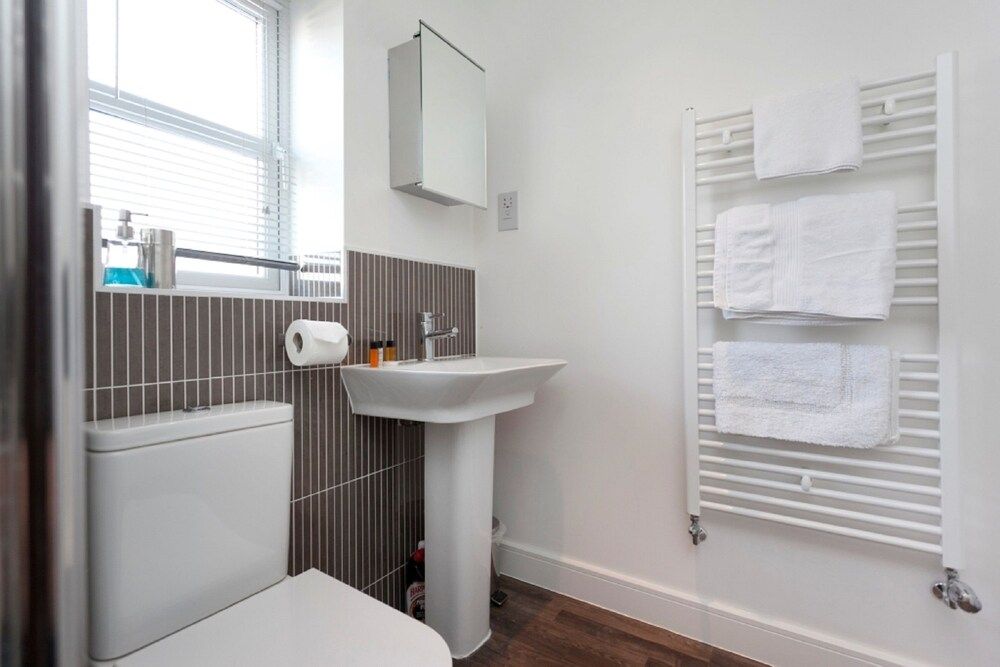 The Coach House Apartment, 2 Bedrooms 6