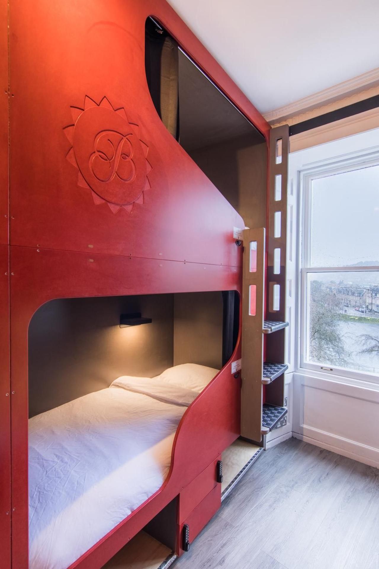 Bed in 6-Bed Mixed Dormitory Room