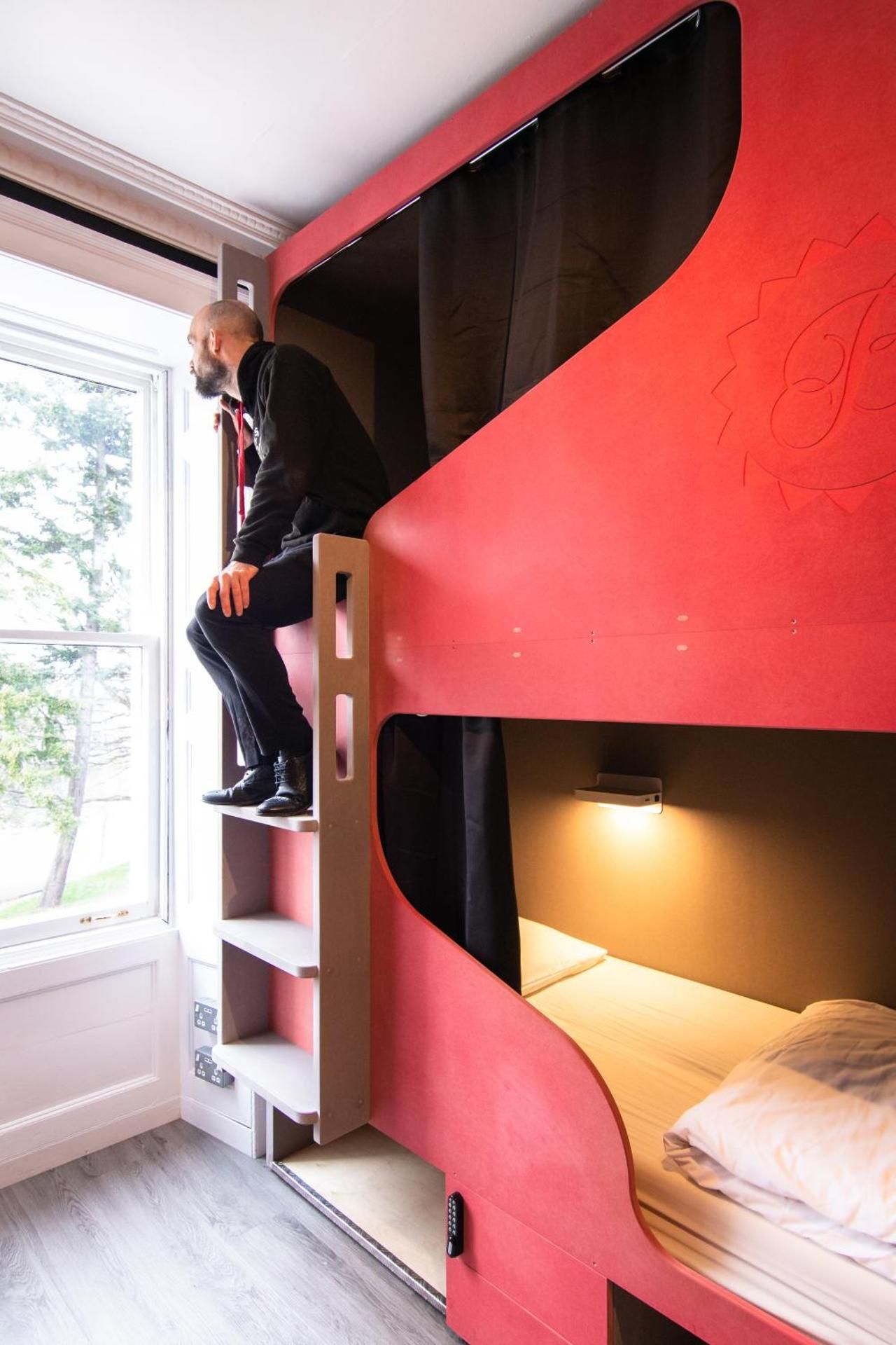 Bed in 6-Bed Mixed Dormitory Room