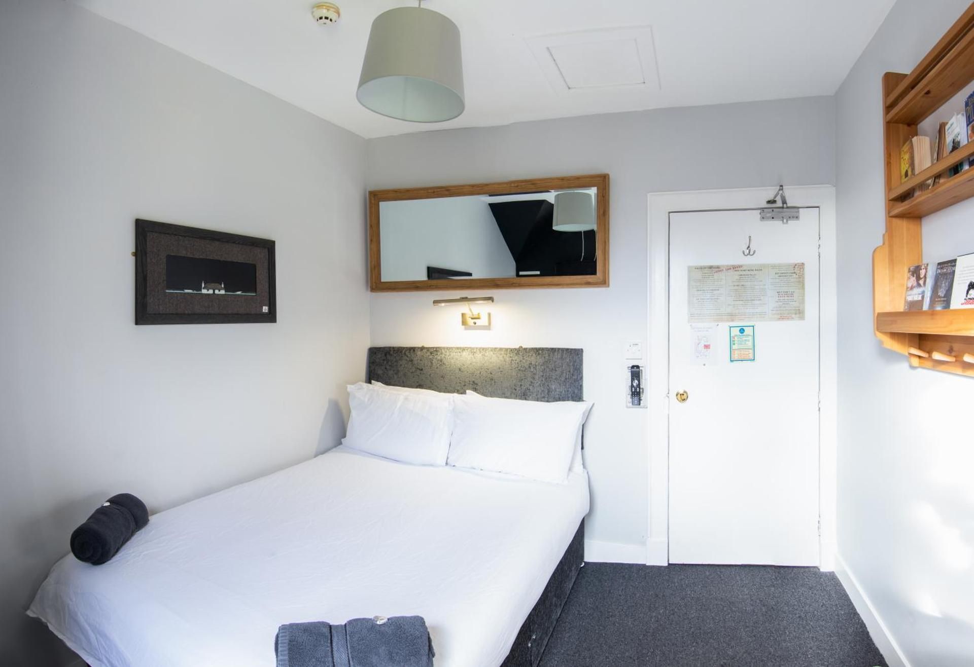 Double Room with Shared Bathroom