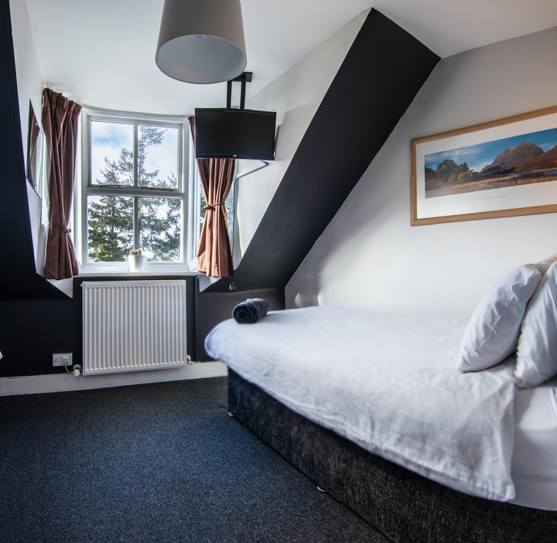 Twin Room with Shared Bathroom