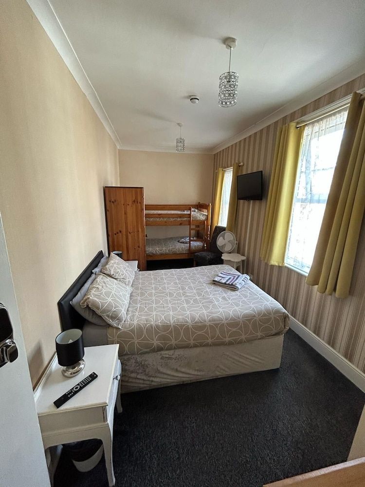 The little emily - Room only Family Room, Multiple Beds