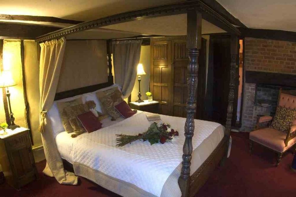 Double Room (Room 3)