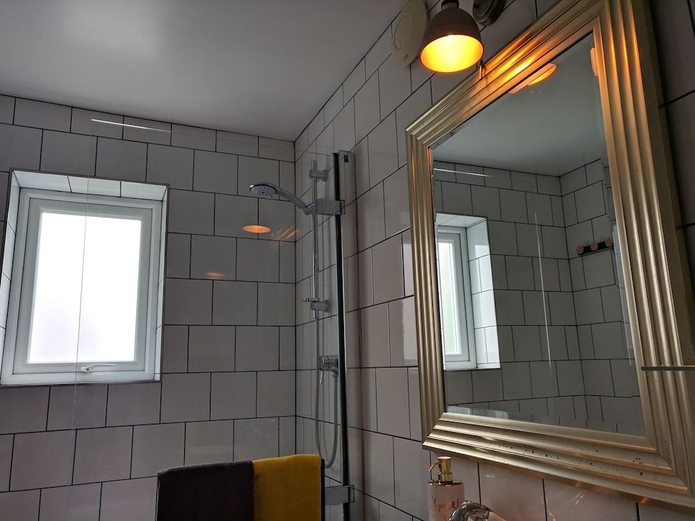 Worth House Superior Double or Twin Room, Bathtub 13