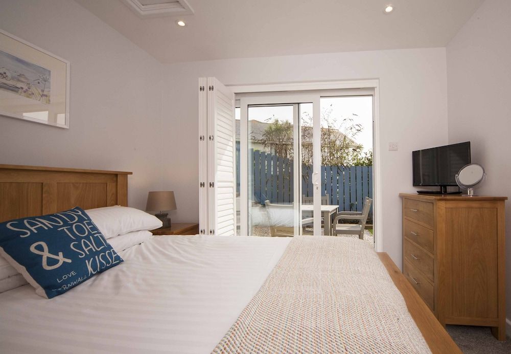 Superior Apartment, 2 Bedrooms, Garden View (Max 2 dogs allowed)