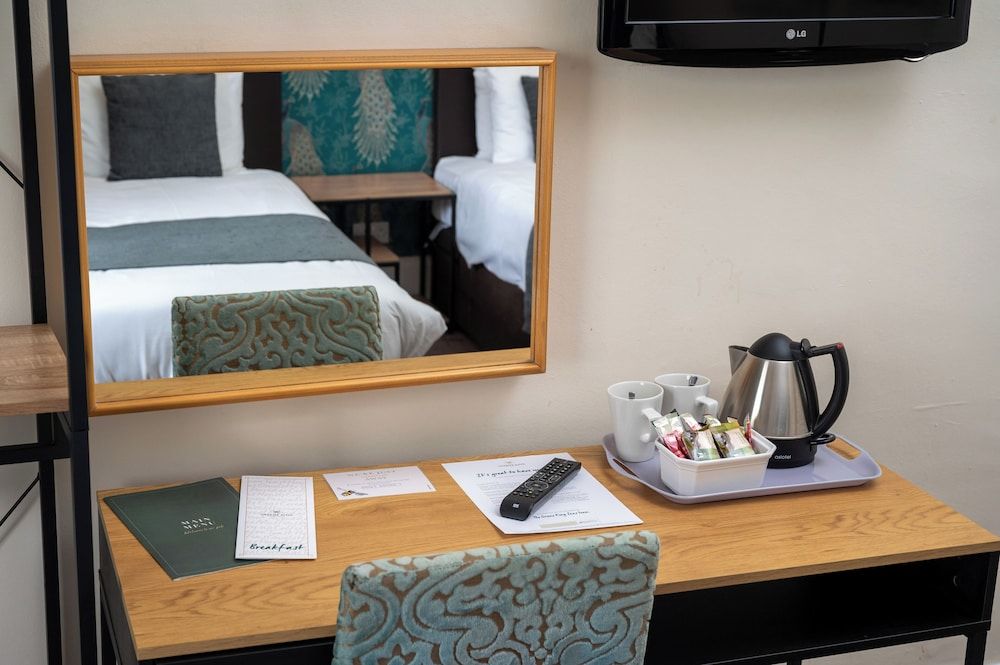 Bell Hotel by Greene King Inns Twin Room 3