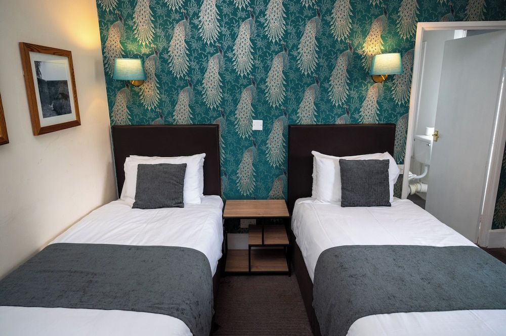 Bell Hotel by Greene King Inns Twin Room