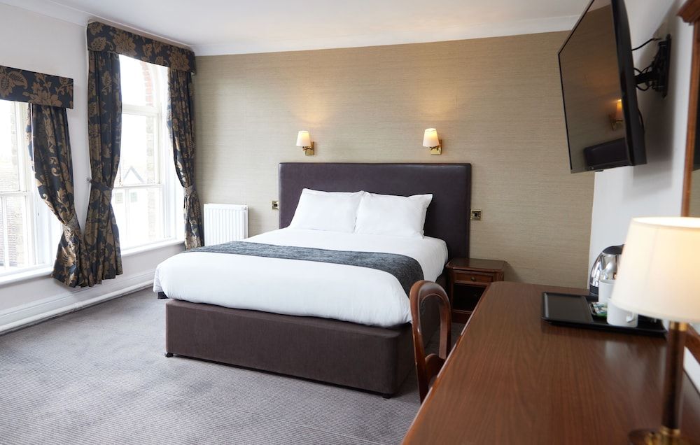 George Hotel Huntingdon by Greene King Inns Family Room Sleeps 4 2