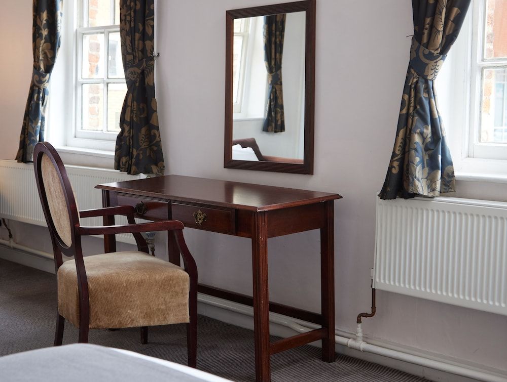 George Hotel Huntingdon by Greene King Inns Family Room Sleeps 4 4