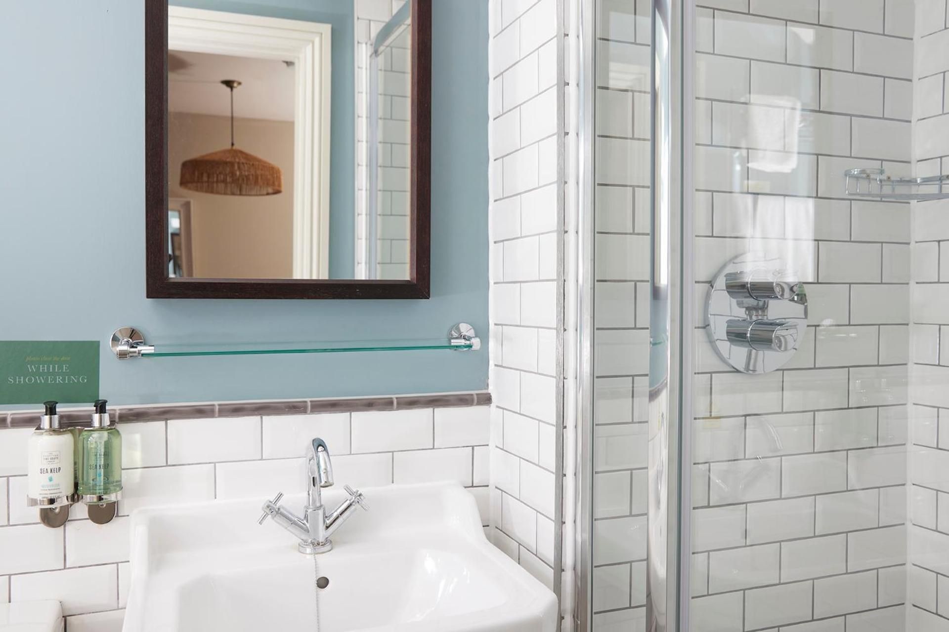 Feathers Hotel by Chef and Brewer Collection Single Room 7