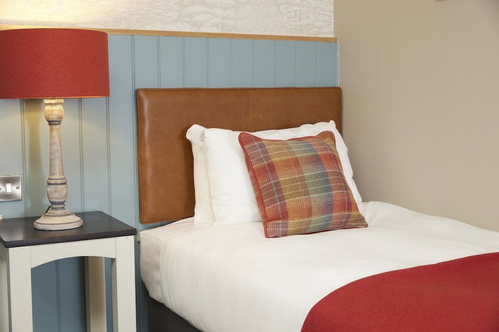 Feathers Hotel by Chef and Brewer Collection Single Room 2