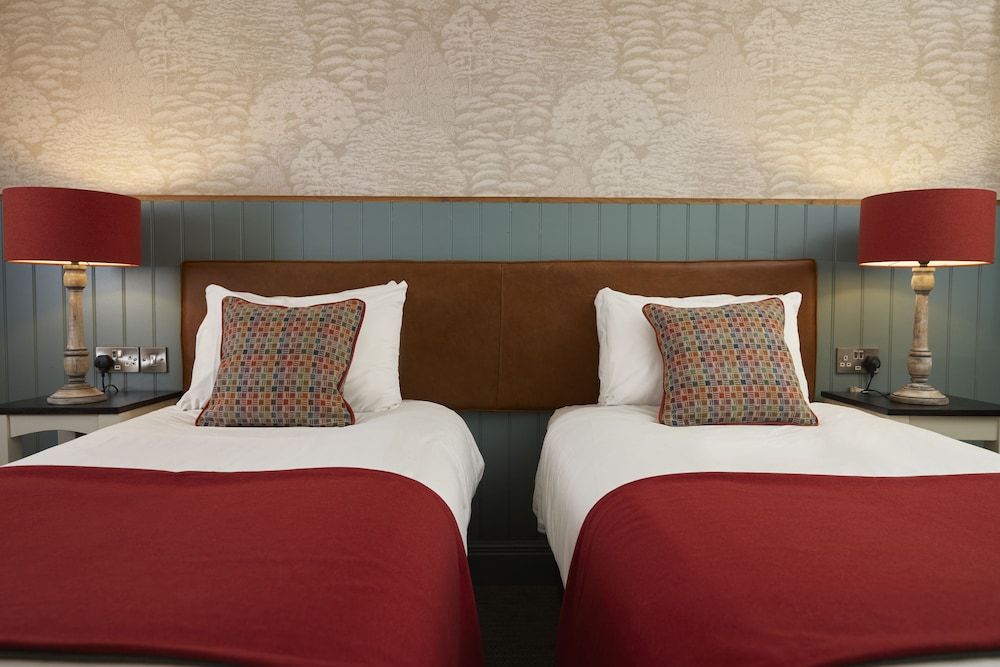 Feathers Hotel by Chef and Brewer Collection Twin Room 2