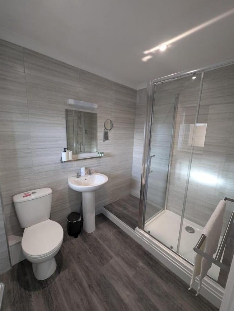 Fieldhead Hotel Family Suite, Balcony, Sea View 7