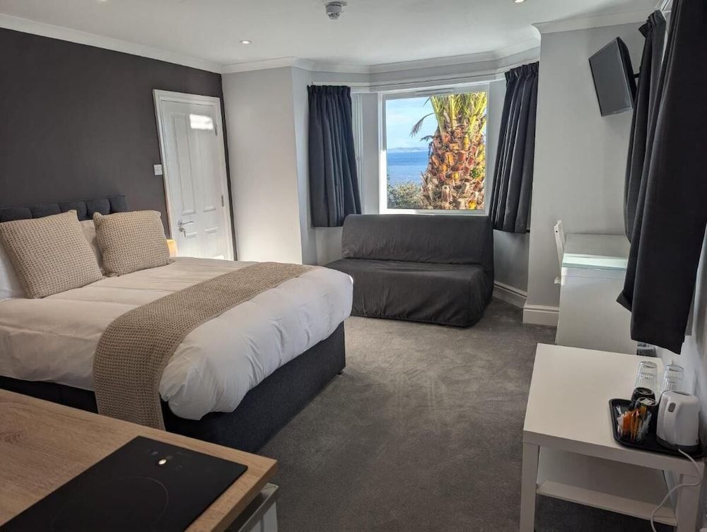 Fieldhead Hotel Family Suite, Balcony, Sea View 6