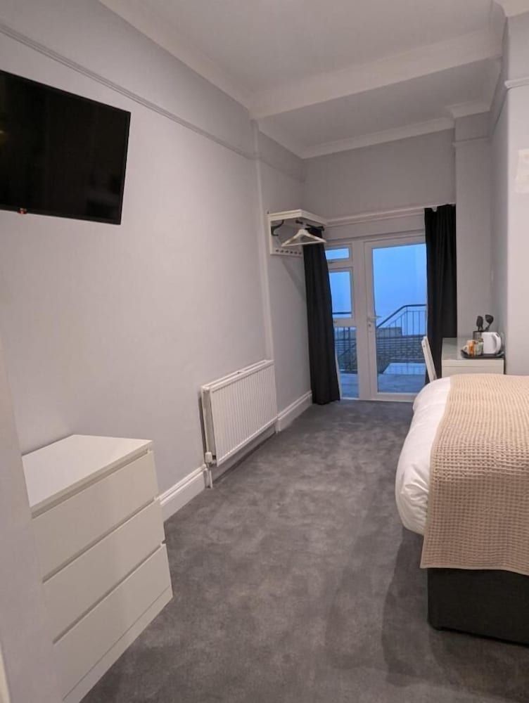 Fieldhead Hotel Deluxe Double Room, Balcony, Sea View 17