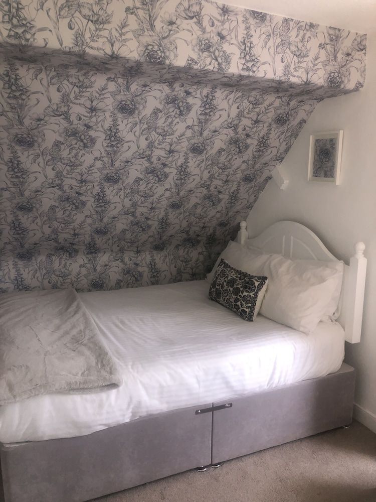 Basic Double Room