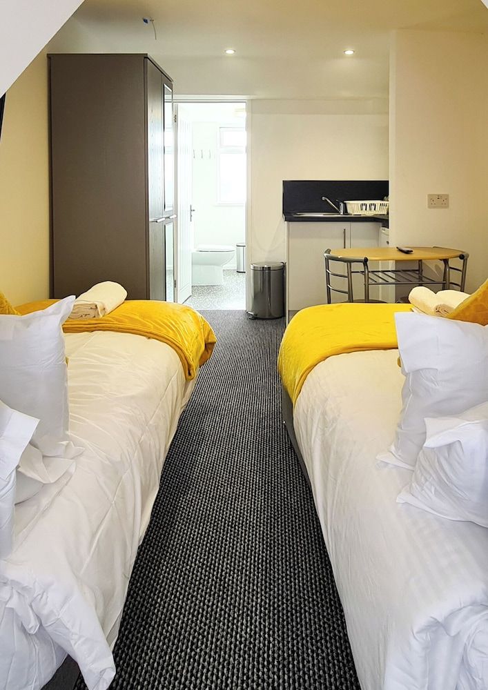 Triple Room (Room 9)