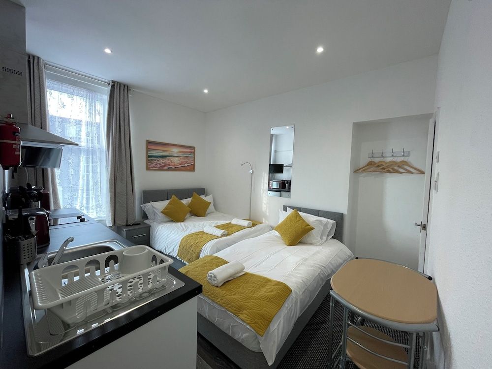 Triple Room (Room 7)