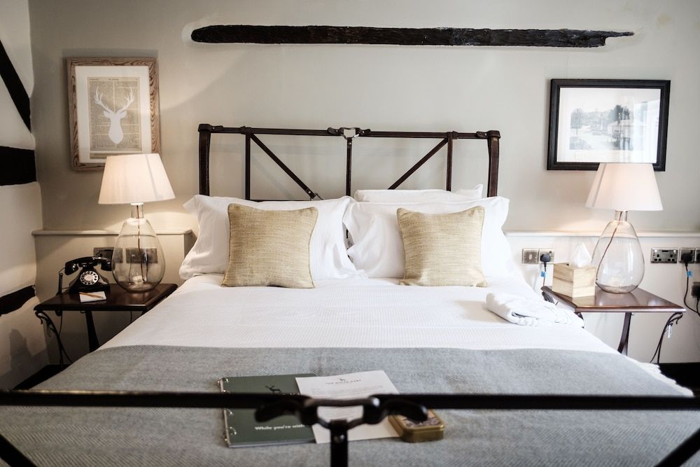 The White Hart Indulgence Room 2
