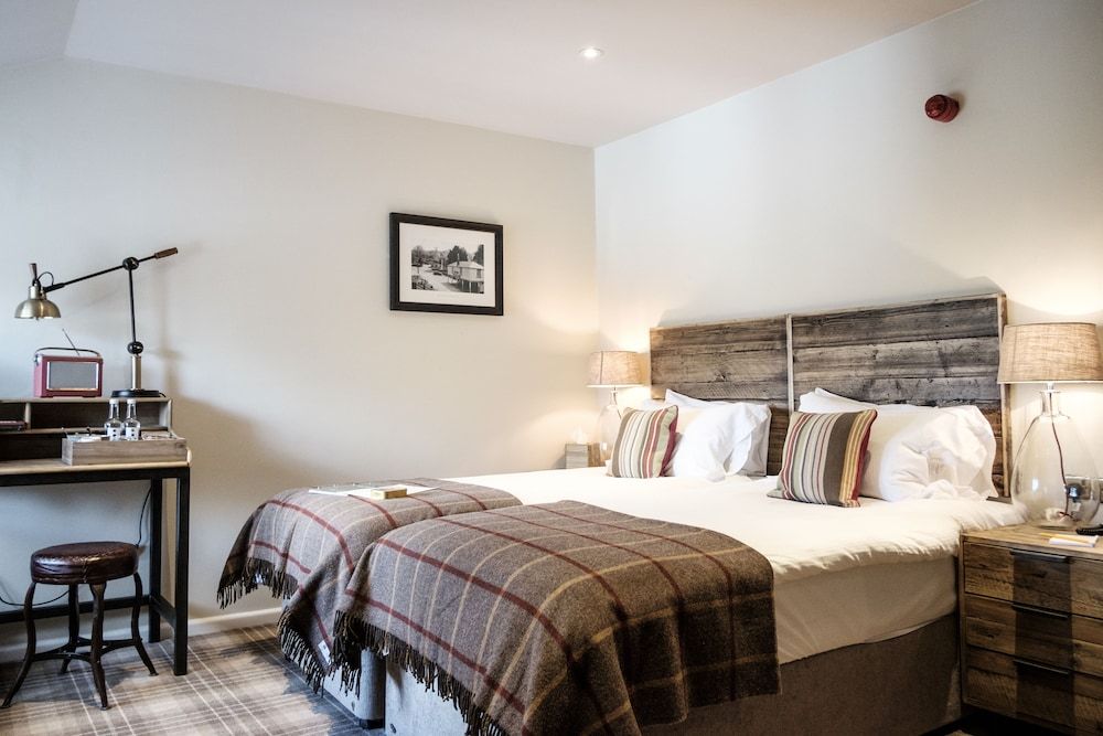 The White Hart Comfy King or Twin Room 4