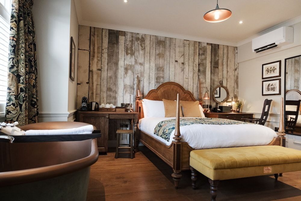 Junior Double Room