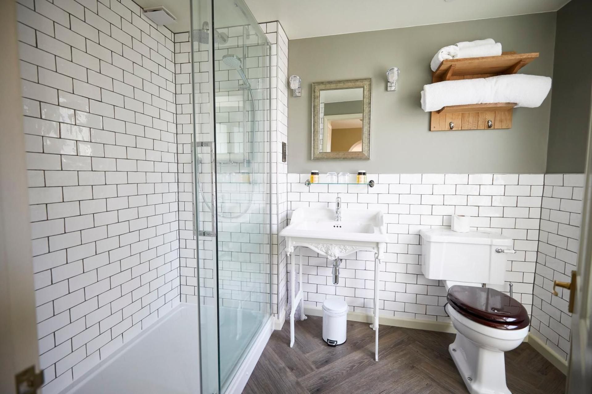 Wykeham Arms Superior Double Room 17