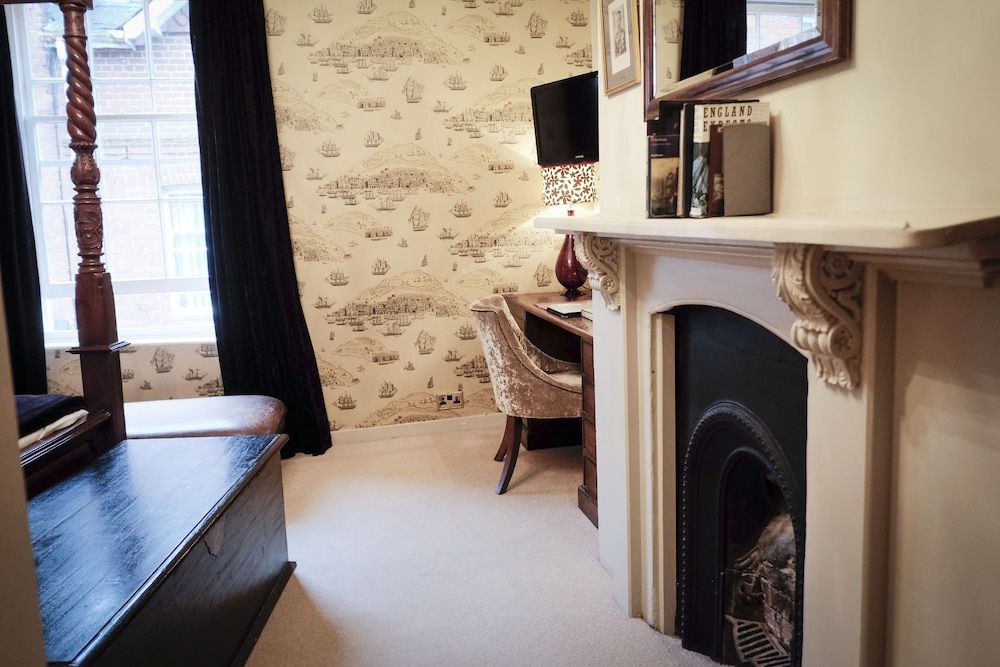 Wykeham Arms Superior Double Room 18