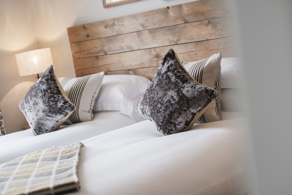 The Hind's Head Comfort Double Room 3